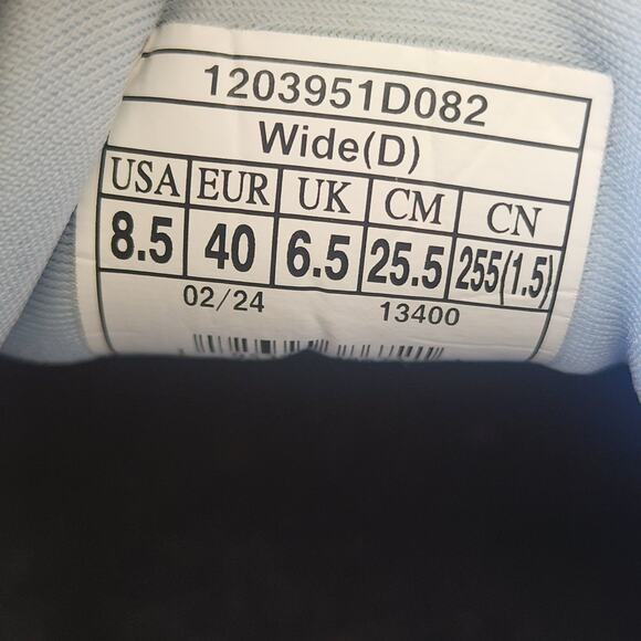 Brooks Ghost Max Women 8.5 D Athletic Black Wide Running Shoes 1203951D082 Flaw - Picture 13 of 13